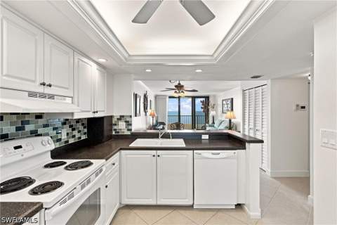 260 Seaview Ct 1805, Marco Island FL - photo 13 of 47