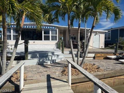 309 Shoreland Dr W, Fort Myers FL - photo 12 of 15
