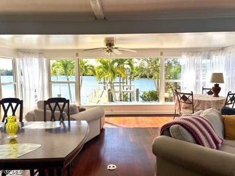 309 Shoreland Dr W, Fort Myers FL - photo 6 of 15