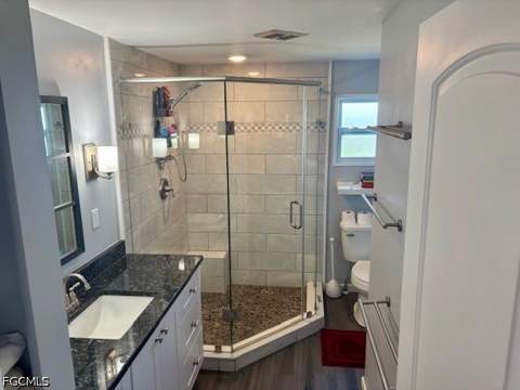 309 Shoreland Dr W, Fort Myers FL - photo 7 of 15