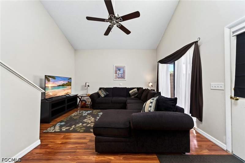 2 bedroom Townhouse at 13255 Broadhurst Loop, Cypress Lake Estates, Fort Myers — photo 3