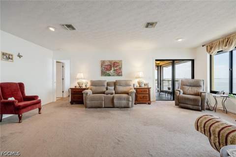 4015 SE 20th Pl 503, Cape Coral FL - photo 15 of 37