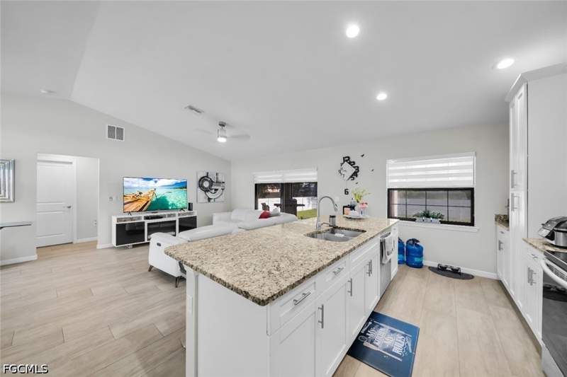 3 bedroom SingleFamilyResidence at 4014 6th St W, Lehigh Acres, Lehigh Acres — photo 4