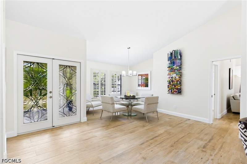 3 bedroom SingleFamilyResidence at 12441 McGregor Woods Cir, McGregor Woods, Fort Myers — photo 2