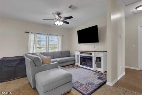 912 Mary Ave S, Lehigh Acres FL - photo 7 of 18