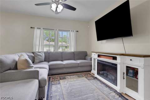 912 Mary Ave S, Lehigh Acres FL - photo 8 of 18