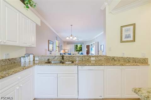 10391 Butterfly Palm Dr 1021, Fort Myers FL - photo 11 of 47