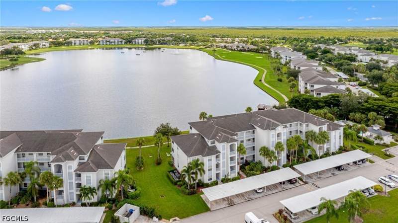 2 bedroom Condominium at 10391 Butterfly Palm Dr 1021, Terrace, Fort Myers — photo 4
