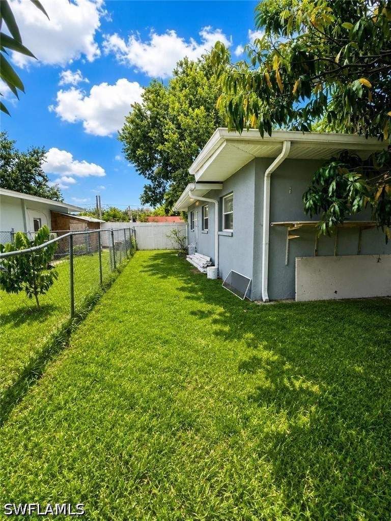 3 bedroom SingleFamilyResidence at 2124 41st Ter SW, Golden Gate City, Naples — photo 3