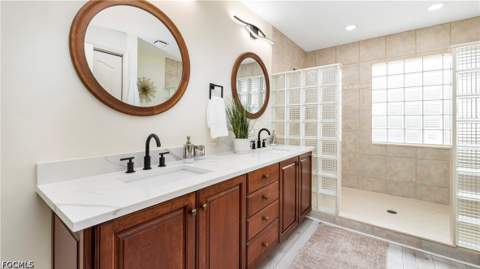 14811 Laguna Dr 202, Fort Myers FL - photo 18 of 28