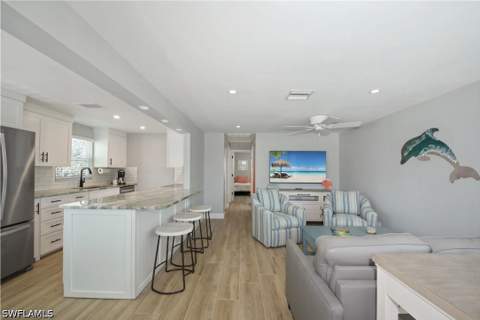 210 Dakota Ave, Fort Myers Beach FL - photo 8 of 34