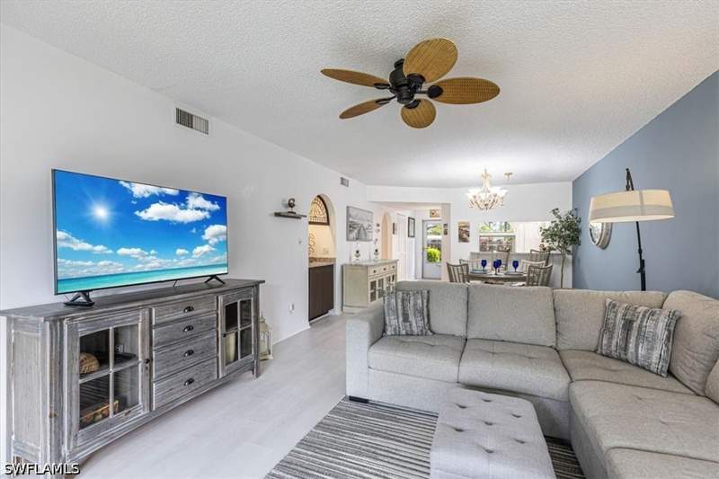 2 bedroom Condominium at 705 Augusta Blvd 4, Eaglewood, Naples — photo 4