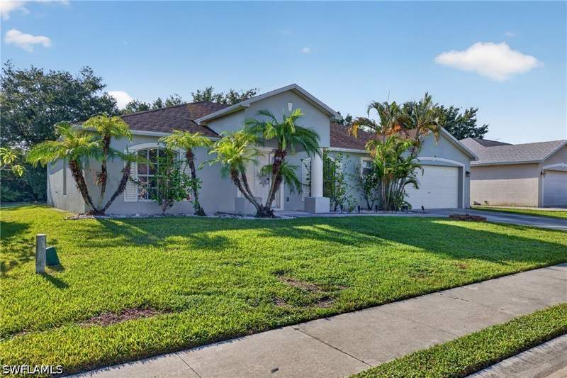 3 bedroom SingleFamilyResidence at 2502 Nature Pointe Loop, Fort Myers, Fort Myers — photo 4