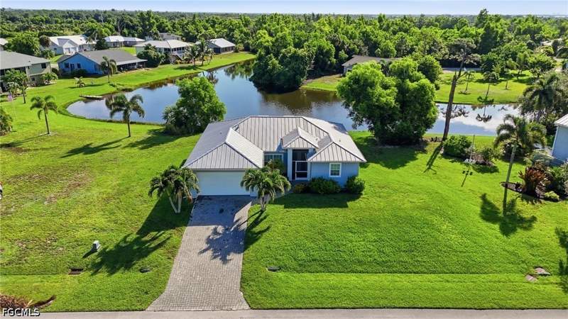 3 bedroom SingleFamilyResidence at 4507 Lake Heather Cir, Pine Island Village, St James City — photo 3
