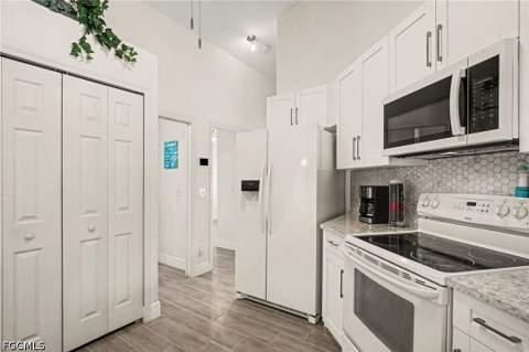 405 Poinsettia Ave, Lehigh Acres FL - photo 11 of 49