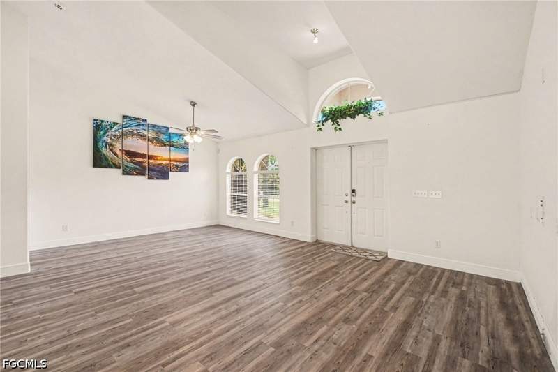 3 bedroom SingleFamilyResidence at 405 Poinsettia Ave, Lehigh Acres, Lehigh Acres — photo 2