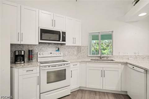 405 Poinsettia Ave, Lehigh Acres FL - photo 9 of 49