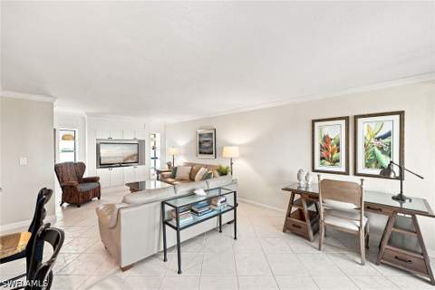 10475 Gulf Shore Dr 114, Naples FL - photo 6 of 45