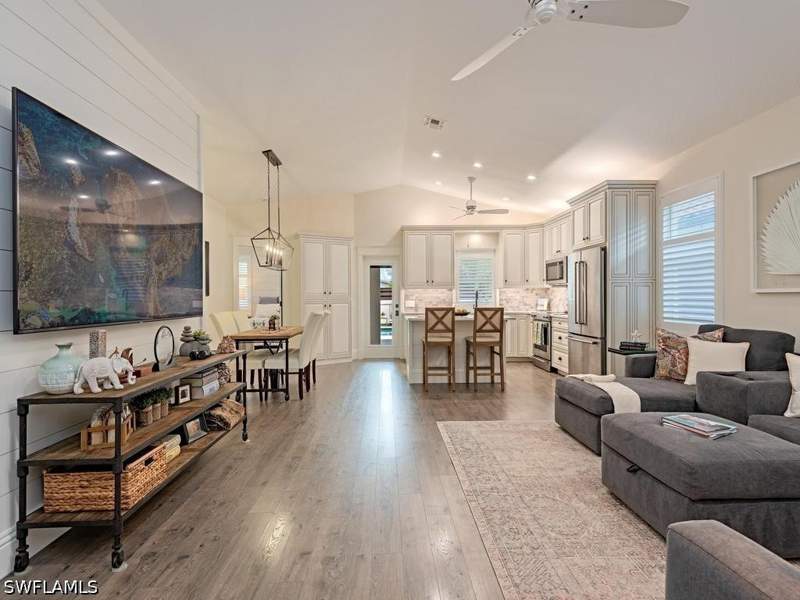 3 bedroom SingleFamilyResidence at 605 109th Ave N, Naples Park, Naples — photo 3
