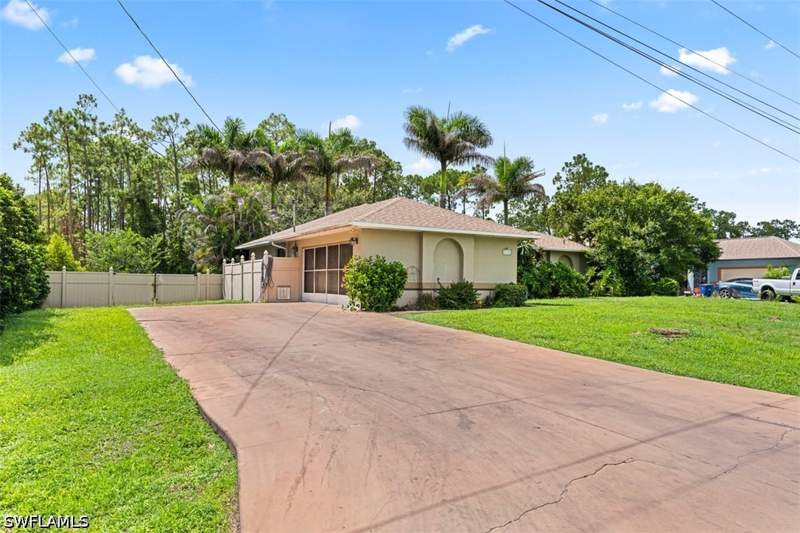 3 bedroom SingleFamilyResidence at 1111 Thompson Ave, Lehigh Acres, Lehigh Acres — photo 5