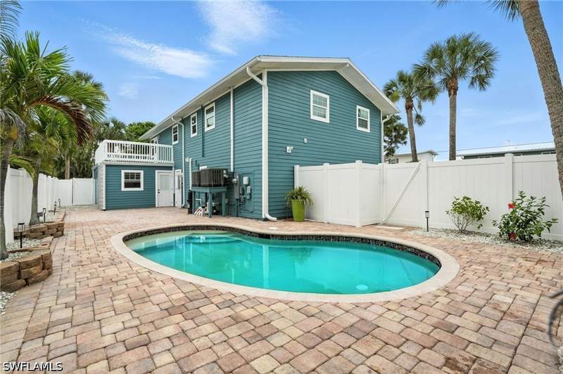 4 bedroom SingleFamilyResidence at 4880 Coquina Rd, Holiday Shores, Fort Myers Beach — photo 2