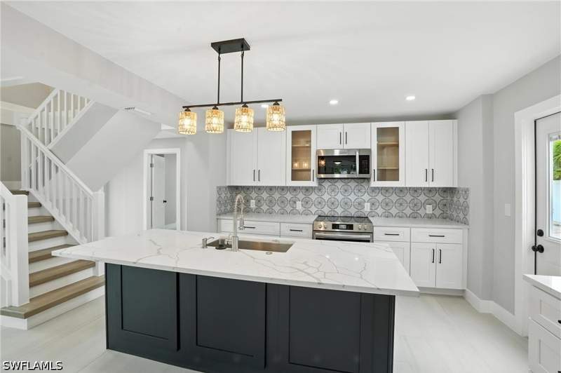 4 bedroom SingleFamilyResidence at 4880 Coquina Rd, Holiday Shores, Fort Myers Beach — photo 4