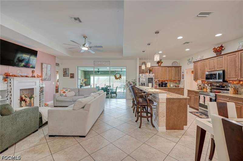 4 bedroom SingleFamilyResidence at 4910 Bygone St, Lehigh Acres, Lehigh Acres — photo 3