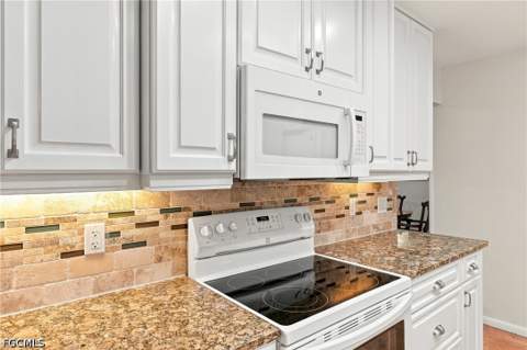 13009 Tall Pine Cir, Fort Myers FL - photo 15 of 33