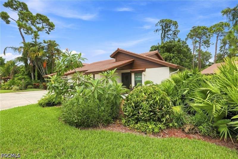 2 bedroom Attached at 13009 Tall Pine Cir, Pinebrook Woods, Fort Myers — photo 3
