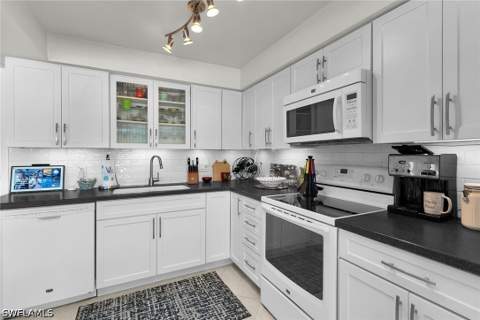291 S. Collier Blvd 208, Marco Island FL - photo 9 of 28