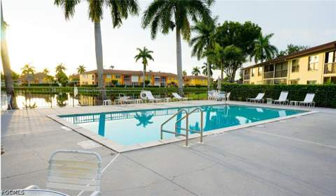 4510 Chantelle Dr J204, Naples FL - photo 17 of 19