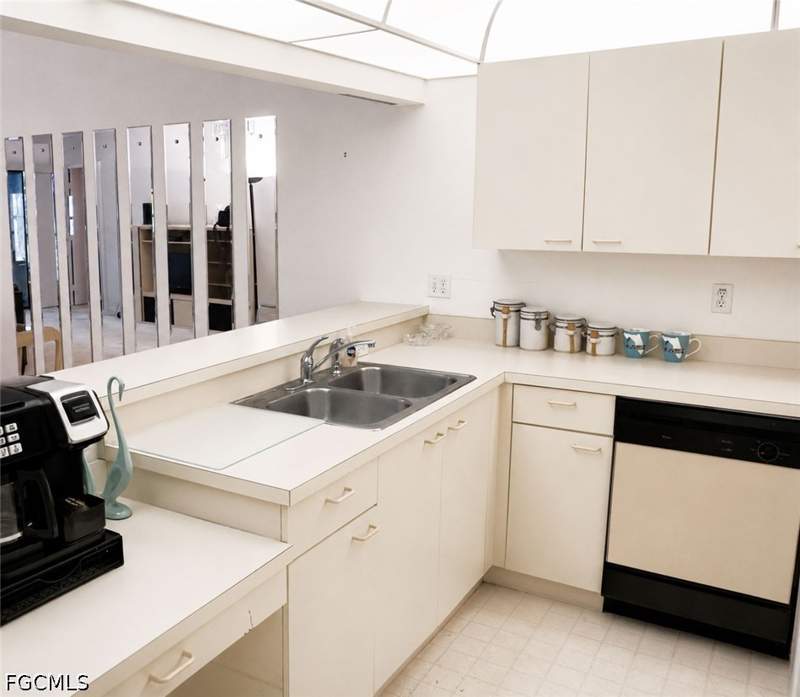 2 bedroom Condominium at 4510 Chantelle Dr J204, Fountains V, Naples — photo 4