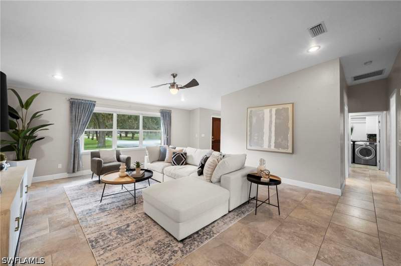 4 bedroom SingleFamilyResidence at 681 15th St SW, Golden Gate Estates, Naples — photo 3
