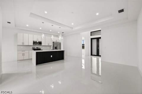 923 Bolivia Dr, Lehigh Acres FL - photo 14 of 44