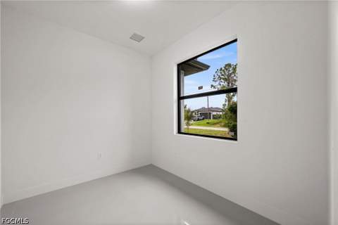 923 Bolivia Dr, Lehigh Acres FL - photo 17 of 44