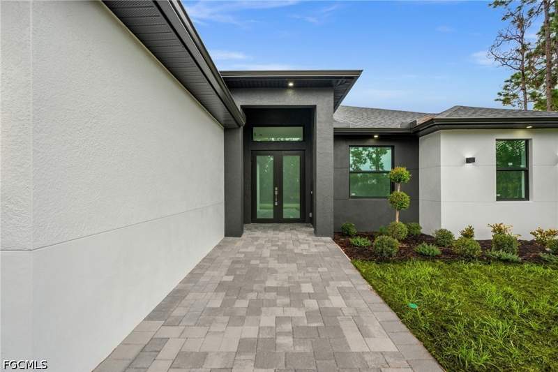 4 bedroom SingleFamilyResidence at 923 Bolivia Dr, Lehigh Acres, Lehigh Acres — photo 3