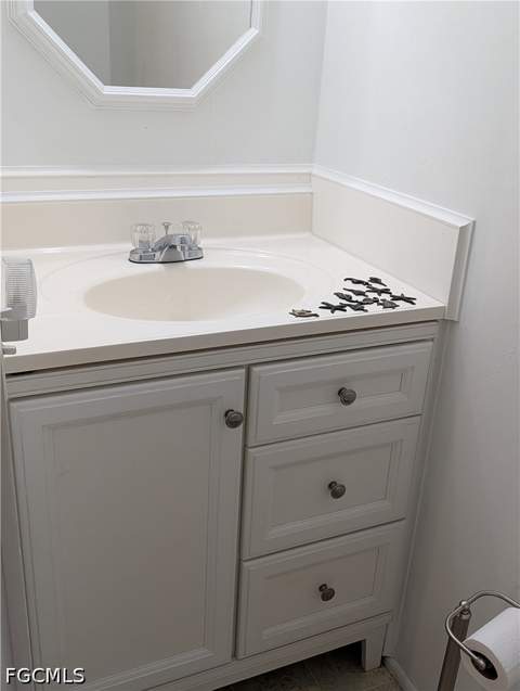 810 Hollyberry Ct, North Fort Myers FL - photo 16 of 33