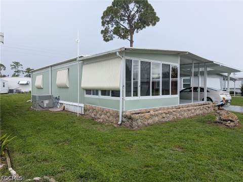 810 Hollyberry Ct, North Fort Myers FL - photo 23 of 33