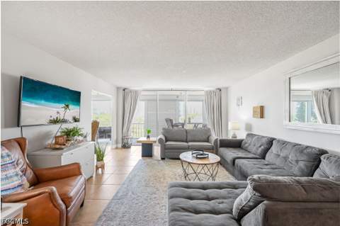 8401 Estero Blvd 304, Fort Myers Beach FL - photo 6 of 40
