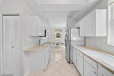 3935 Loblolly Bay Dr 201, Naples FL - photo 6 of 26