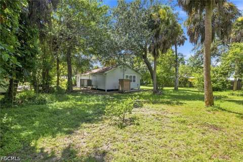 215 Granada Blvd, Fort Myers FL - photo 21 of 27