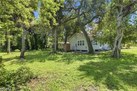 215 Granada Blvd, Fort Myers FL - photo 23 of 27