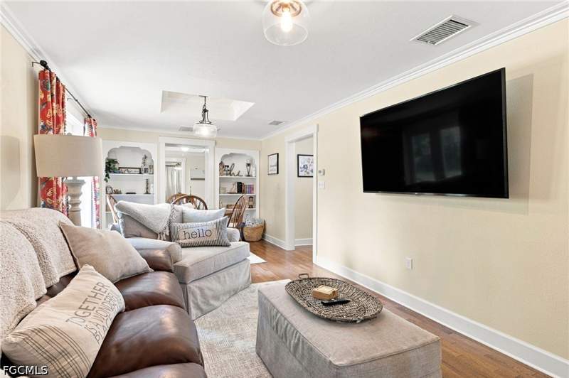 2 bedroom SingleFamilyResidence at 215 Granada Blvd, Russell Park, Fort Myers — photo 5