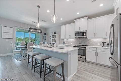 2555 Seychelles Dr 407, Naples FL - photo 16 of 42