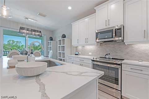 2555 Seychelles Dr 407, Naples FL - photo 17 of 42