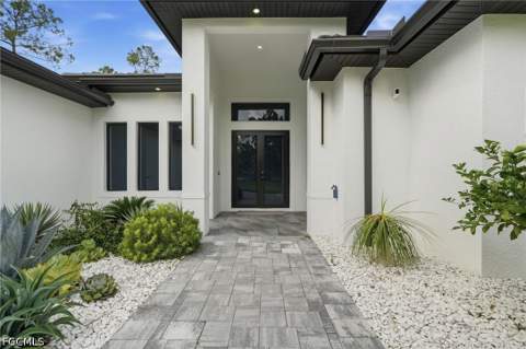 181 18th Ave NW, Naples FL - photo 8 of 50
