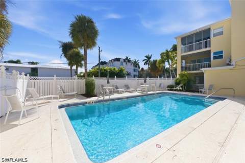 900 8th Ave S 103, Naples FL - photo 16 of 21