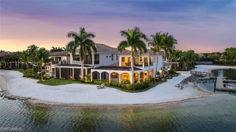 4 bedroom SingleFamilyResidence at 11777 Via Savona Ct, Costa Amalfi, Miromar Lakes — photo 2