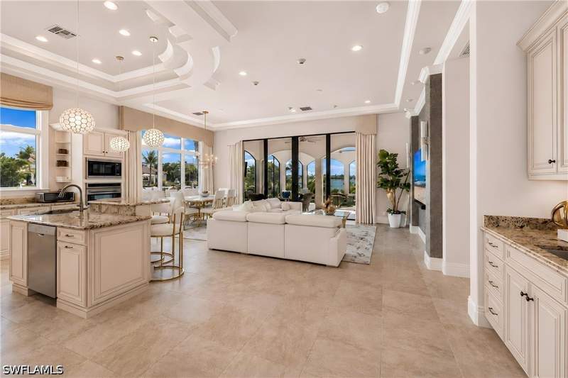 4 bedroom SingleFamilyResidence at 11777 Via Savona Ct, Costa Amalfi, Miromar Lakes — photo 3