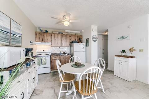 7300 Estero Blvd 403, Fort Myers Beach FL - photo 11 of 33